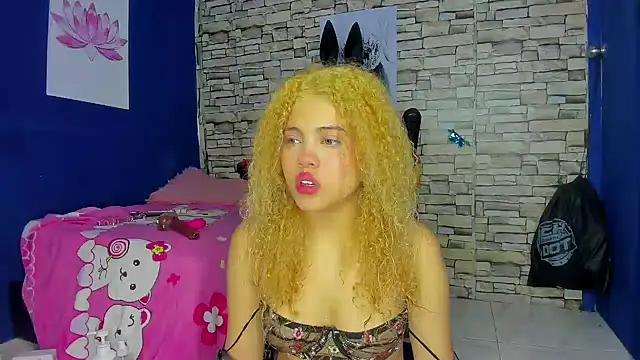 cam to cam sexiness with Girls streamers. Explore the newest collection of intense camshows from our capable horny hosts.