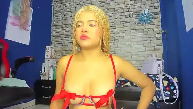 cam to cam sexiness with Girls streamers. Explore the newest collection of intense camshows from our capable horny hosts.