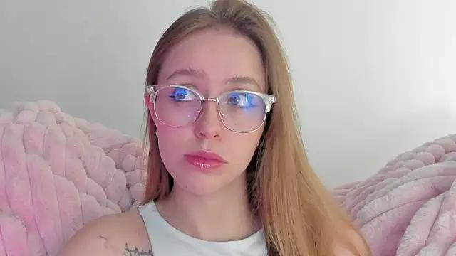 cam to cam sexiness with Girls streamers. Explore the newest collection of intense camshows from our capable horny hosts.
