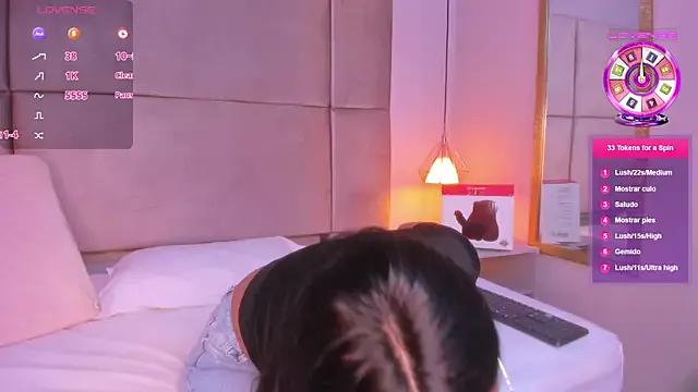 cam to cam sexiness with Girls streamers. Explore the newest collection of intense camshows from our capable horny hosts.