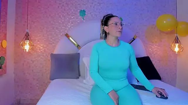 cam to cam sexiness with Girls streamers. Explore the newest collection of intense camshows from our capable horny hosts.