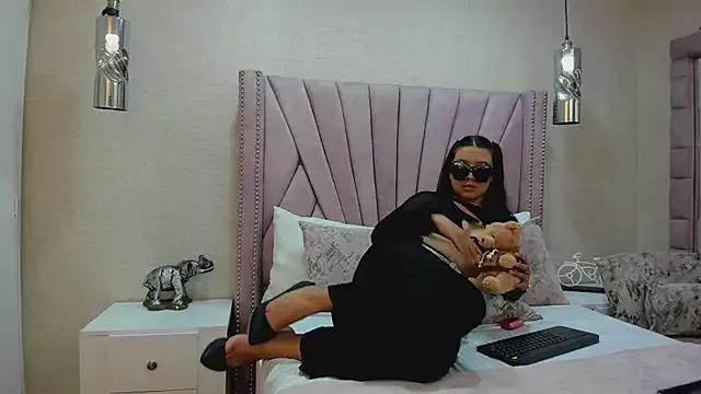 StefaCooper from StripChat is Freechat