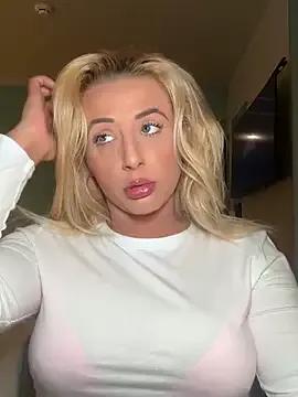 Strongqueen from StripChat is Freechat