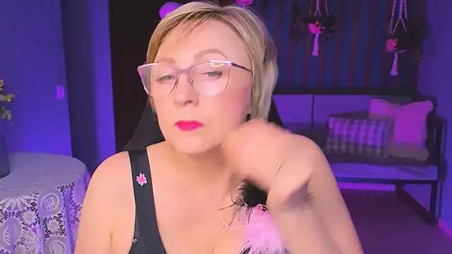 cam to cam sexiness with Girls streamers. Explore the newest collection of intense camshows from our capable horny hosts.