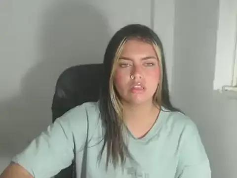 sweetkitty_16 from StripChat is Freechat