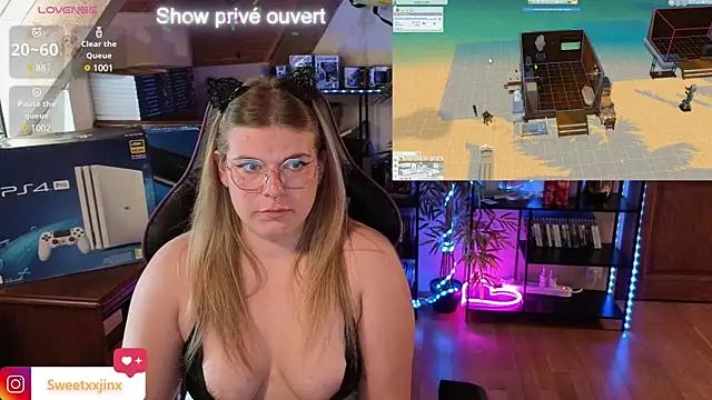 cam to cam sexiness with Girls streamers. Explore the newest collection of intense camshows from our capable horny hosts.
