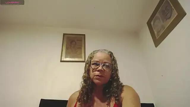 thalia_tits from StripChat is Freechat