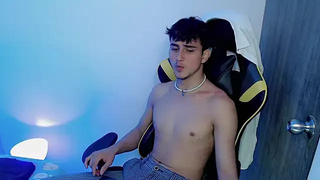Thomass_shelbyy from StripChat is Freechat