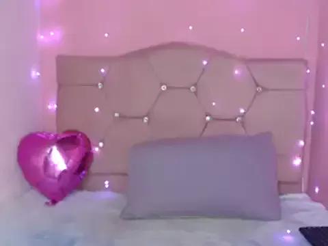 cam to cam sexiness with Girls streamers. Explore the newest collection of intense camshows from our capable horny hosts.
