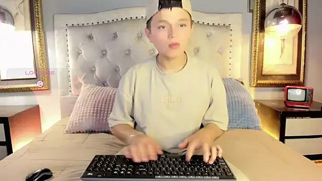 Tim_wolf from StripChat is Freechat