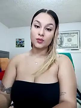 valeria_gomezx from StripChat is Freechat