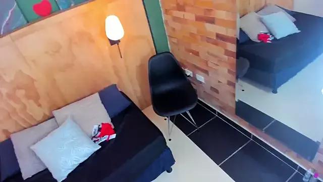 violeta_bee from StripChat is Freechat