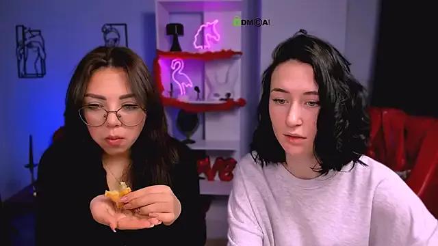 cam to cam sexiness with Girls streamers. Explore the newest collection of intense camshows from our capable horny hosts.