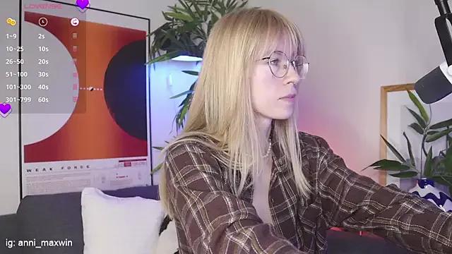 cam to cam sexiness with Girls streamers. Explore the newest collection of intense camshows from our capable horny hosts.