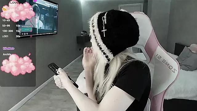 cam to cam sexiness with Girls streamers. Explore the newest collection of intense camshows from our capable horny hosts.