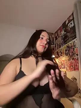 xSelena from StripChat is Freechat