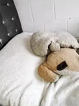 Yaz_Moon from StripChat is Freechat