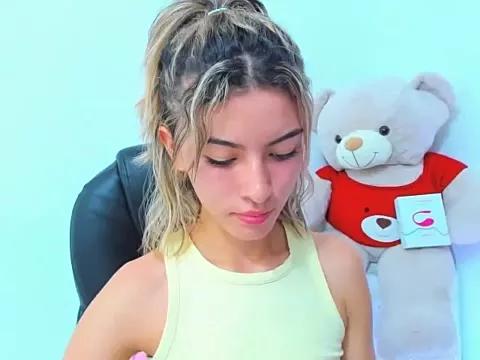 cam to cam sexiness with Girls streamers. Explore the newest collection of intense camshows from our capable horny hosts.