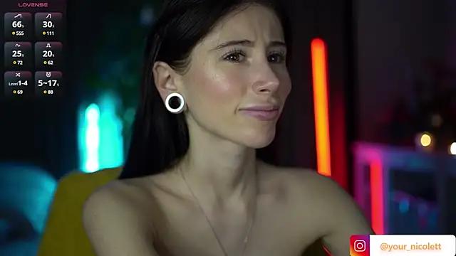 cam to cam sexiness with Girls streamers. Explore the newest collection of intense camshows from our capable horny hosts.