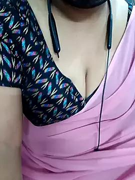 Yours_Radika from StripChat is Freechat