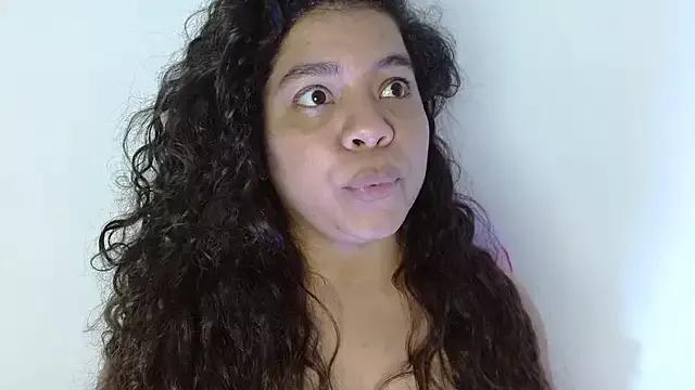 yulissa18 from StripChat is Freechat